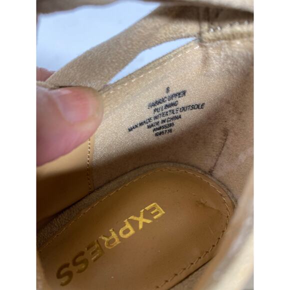 Brand New Store Display Express Women's Size 6 Nude Pump Heels Pointed Toe - Picture 6 of 6